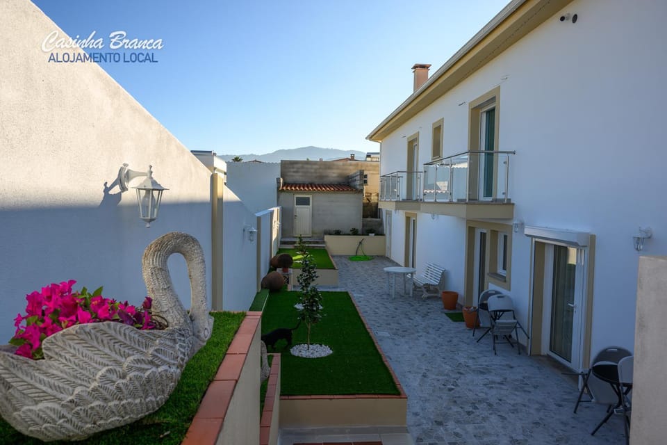 Property building, Patio, Garden, Balcony/Terrace, Garden view