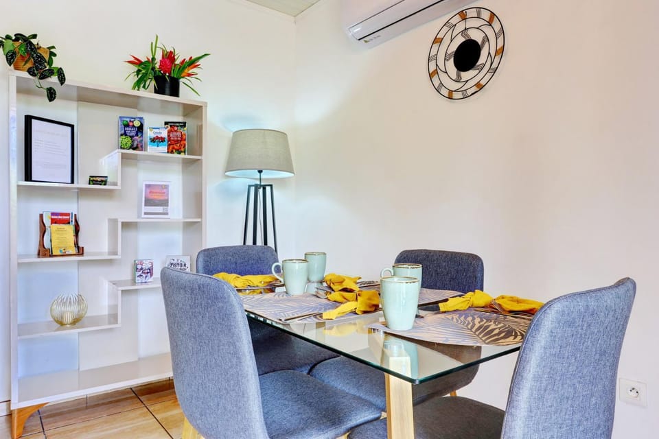 Library, Dining area, furniture