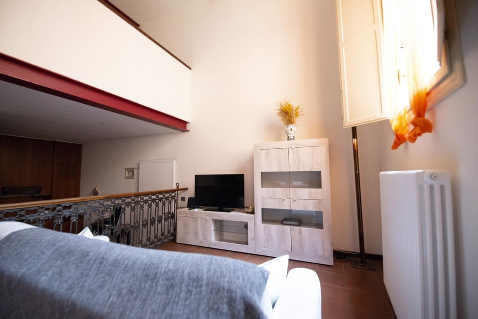 Communal lounge/ TV room, Bed, TV and multimedia, Evening entertainment