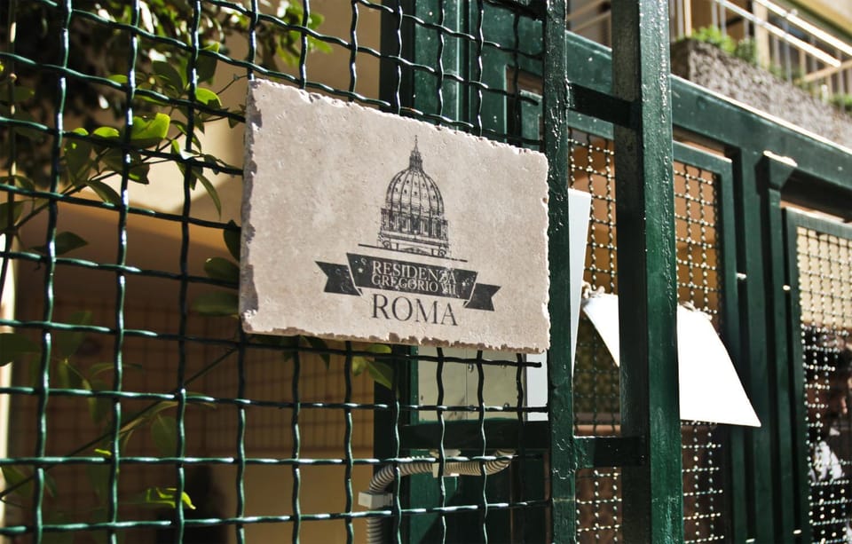 Facade/entrance, Decorative detail