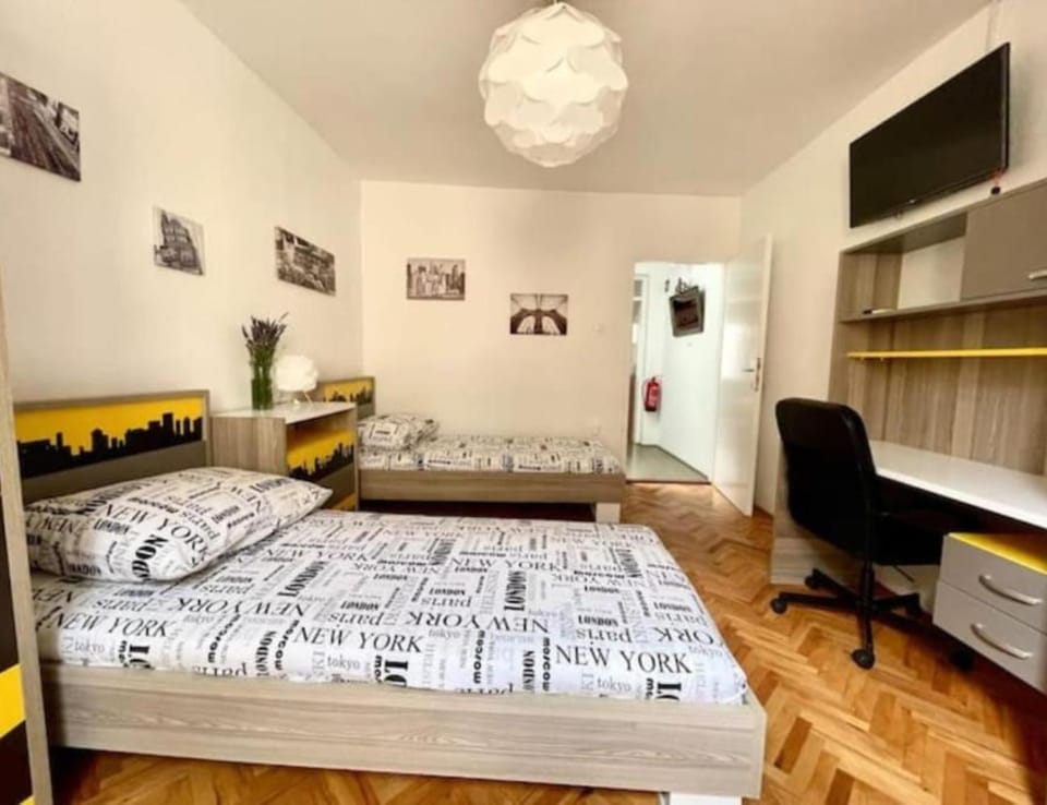 Bedroom, furniture, air conditioner