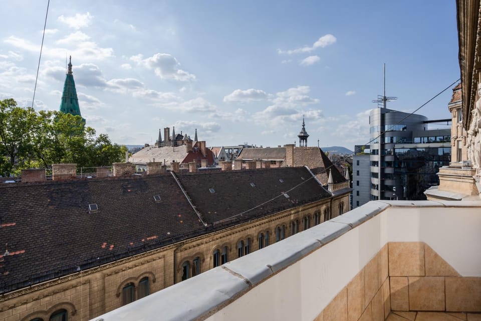 Balcony/Terrace, City view