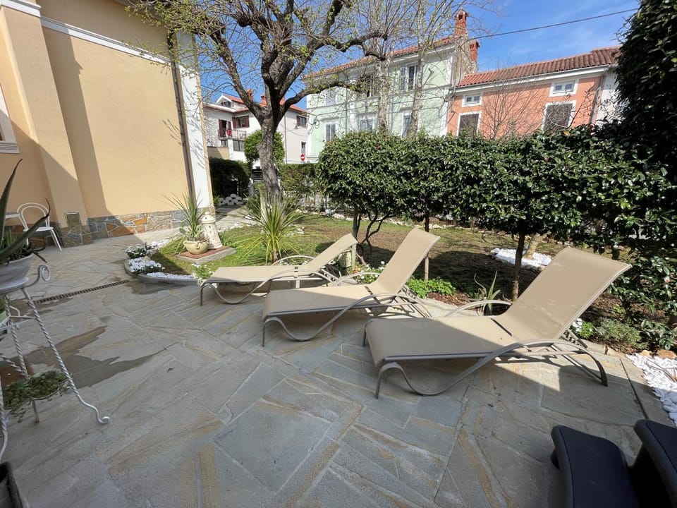 Garden, Balcony/Terrace