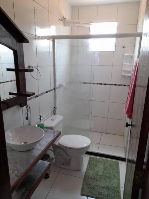 Shower, Toilet, towels