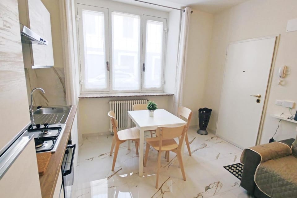 Kitchen or kitchenette, Seating area, Dining area, pet friendly, stove