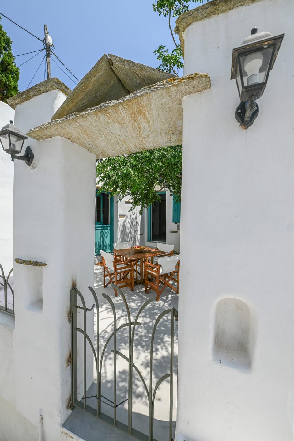 Property building, Patio, Day