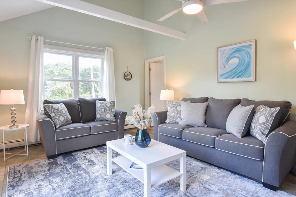 Waterfront easy access to town center House in Wellfleet