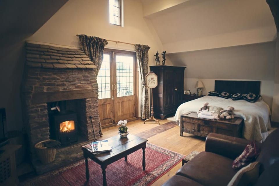 Coach House House in Malvern Hills District