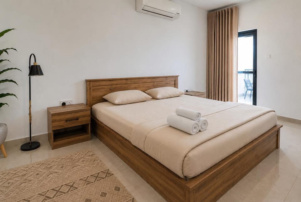 Bed, Photo of the whole room, Bedroom, towels, air conditioner
