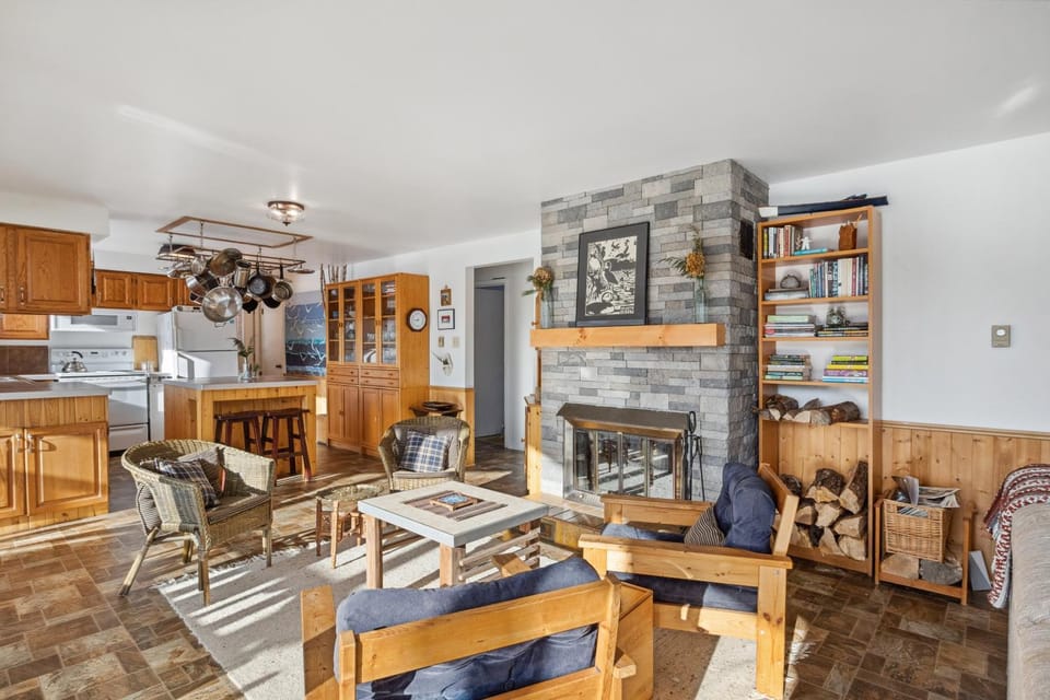 Living room, Seating area, flat iron, kitchen