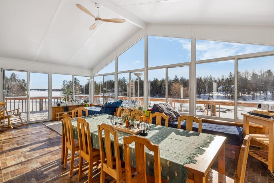 Dining area, sunbed