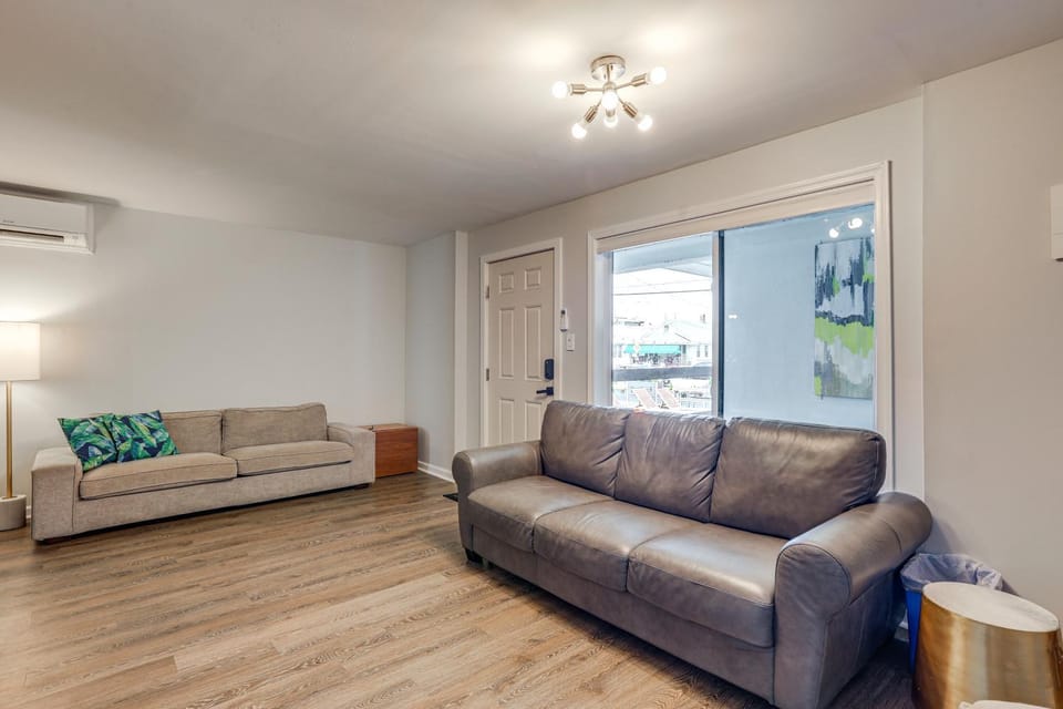 Wildwood Condo: Community Pool, Walk to Beach! House in North Wildwood