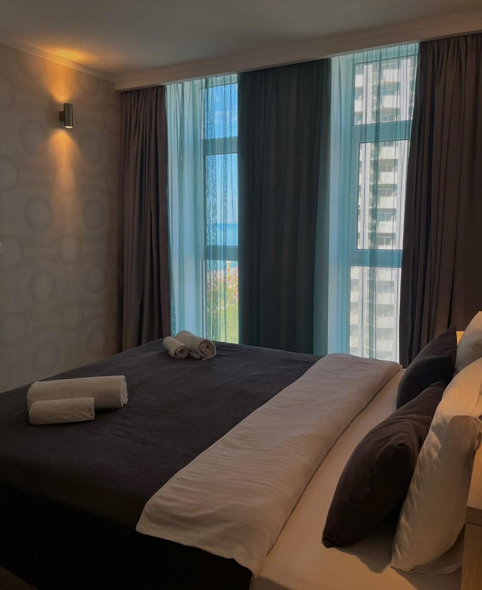 Bed, Bedroom, towels, Internal: Not applicable to any particular room