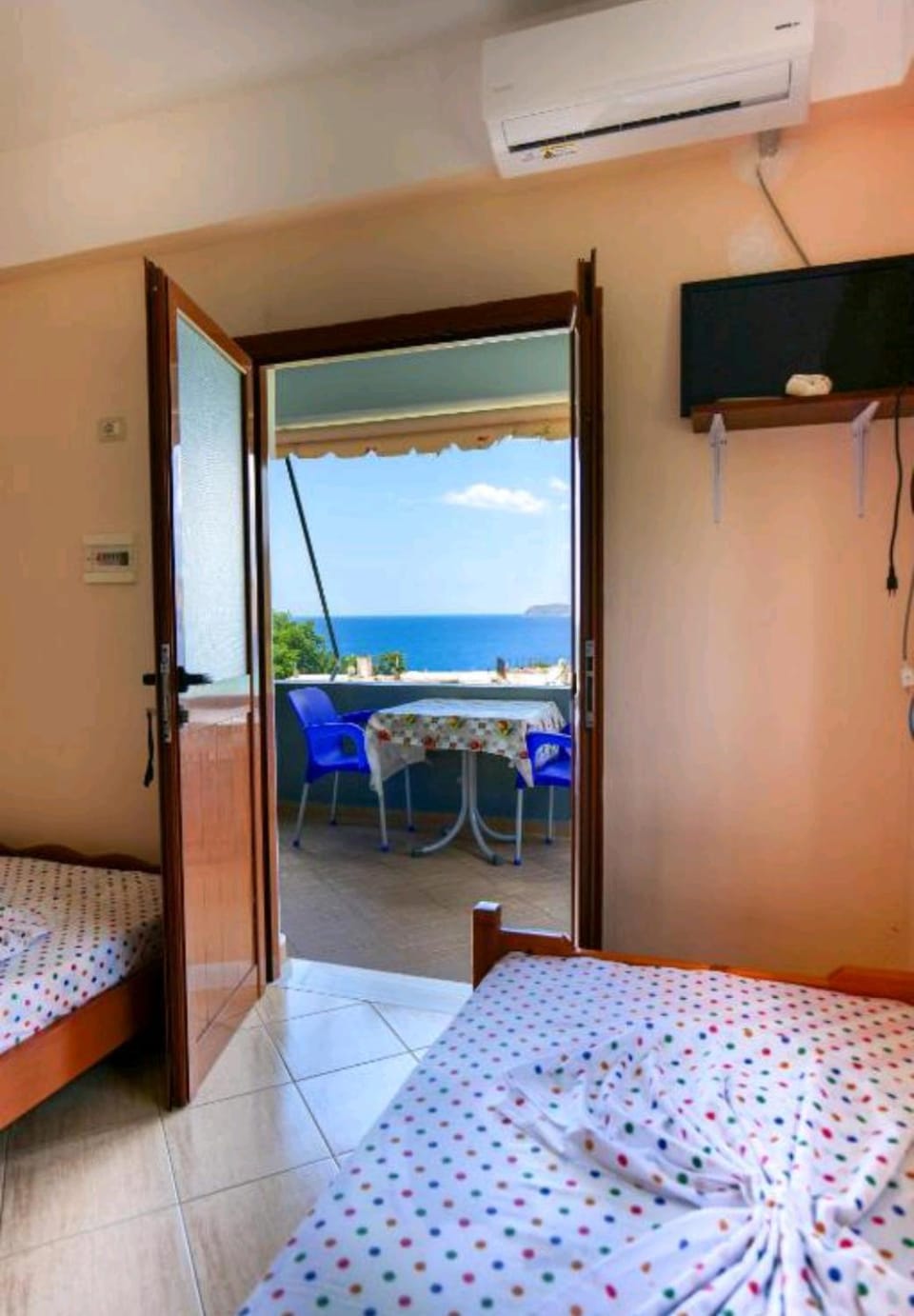 Kalemi Sunrise Studios Bed and Breakfast in Vlorë County, Albania