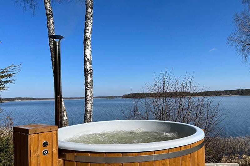 Hot Tub, Windsurfing