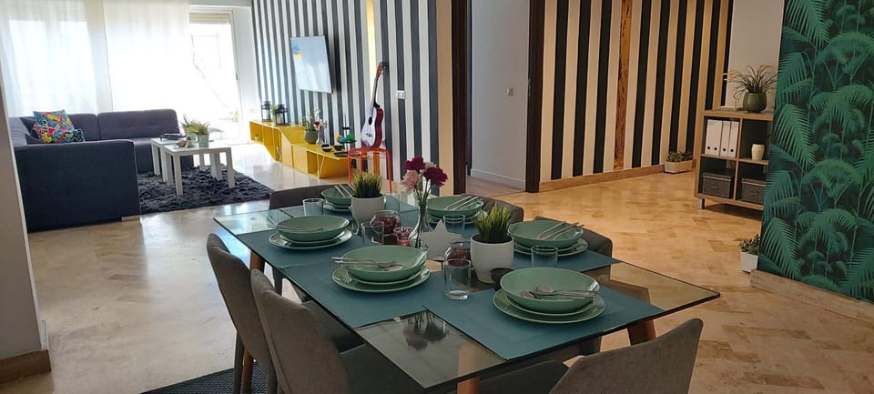 Living room, Seating area, Dining area, Food