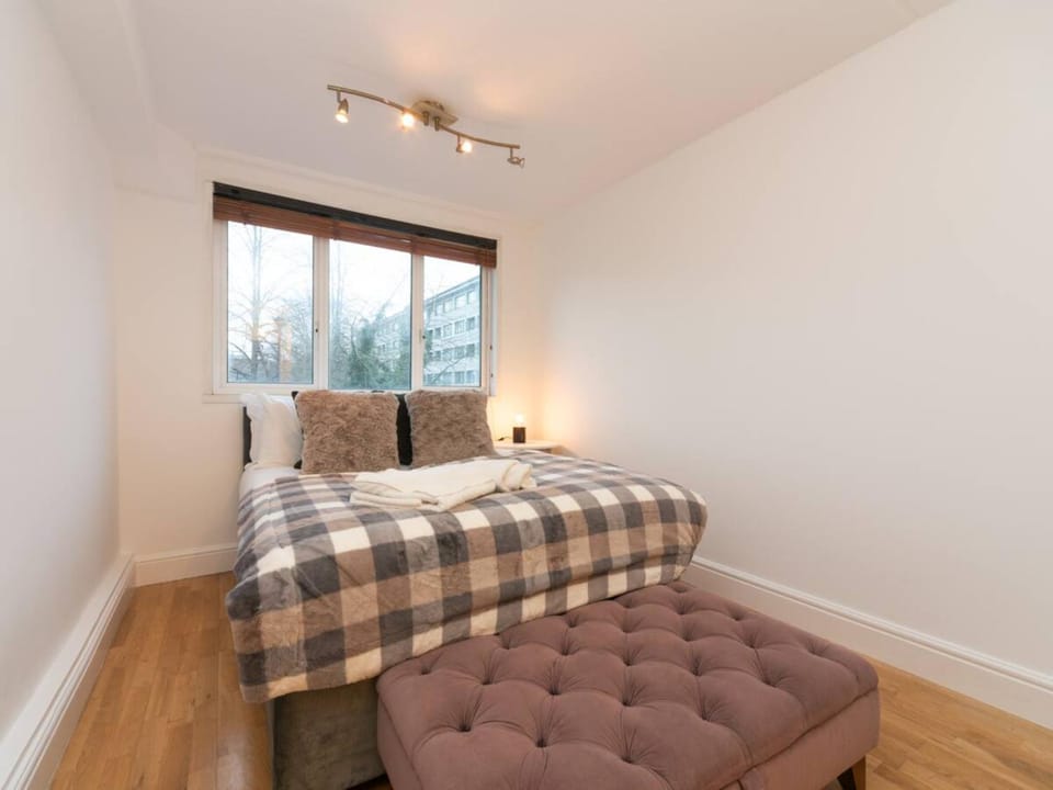 Bed, Other, Photo of the whole room, Bedroom