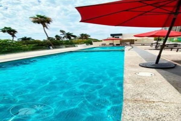 NEW Plaza 3 14 Pool BBQ Gym Beach 5 min Walk House in Nuevo Vallarta