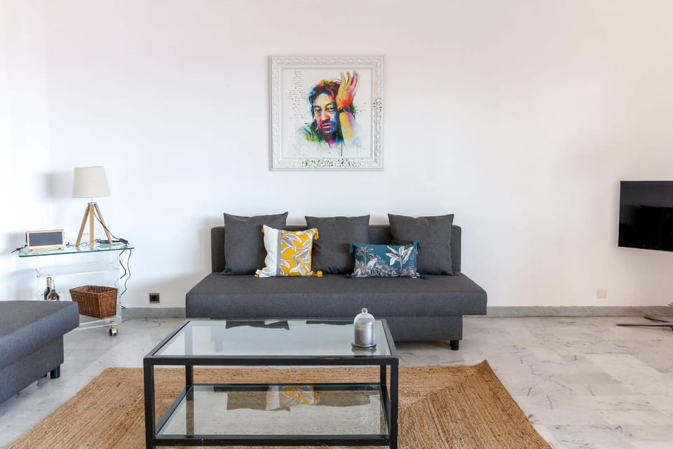 Beautiful flat with Sea View Terrace Pool Parking portative AC- BENAKEY Apartment in Antibes