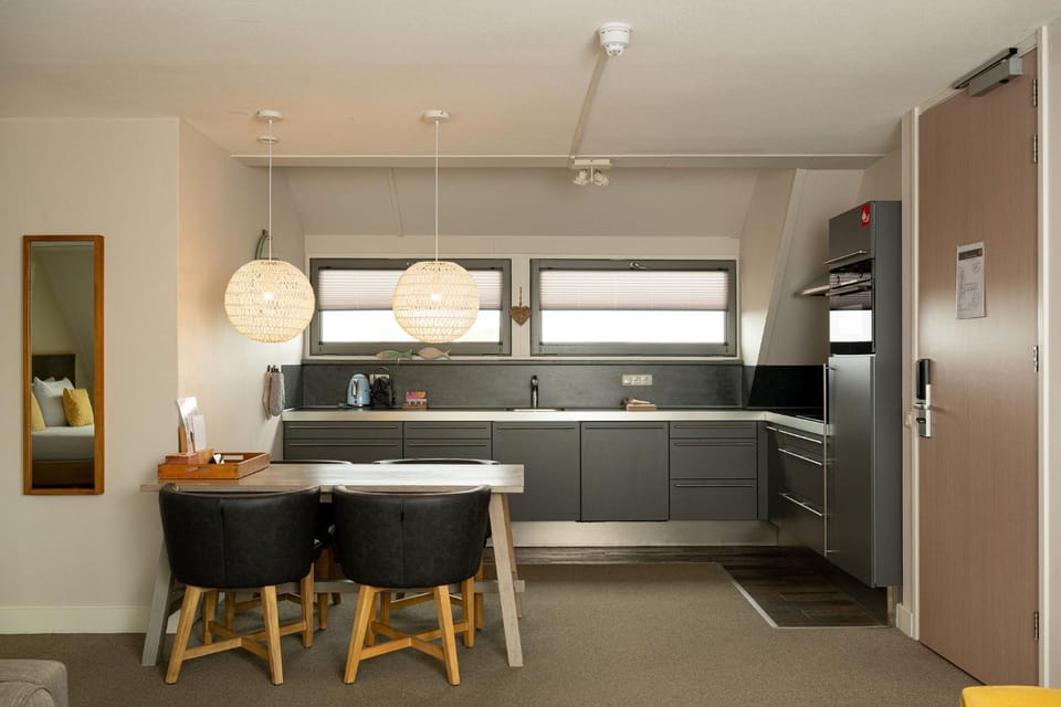 Kitchen or kitchenette, Dining area, pet friendly