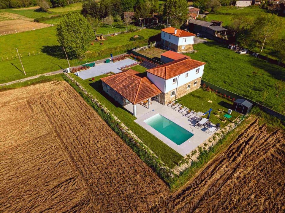 Property building, Natural landscape, Bird's eye view, Swimming pool