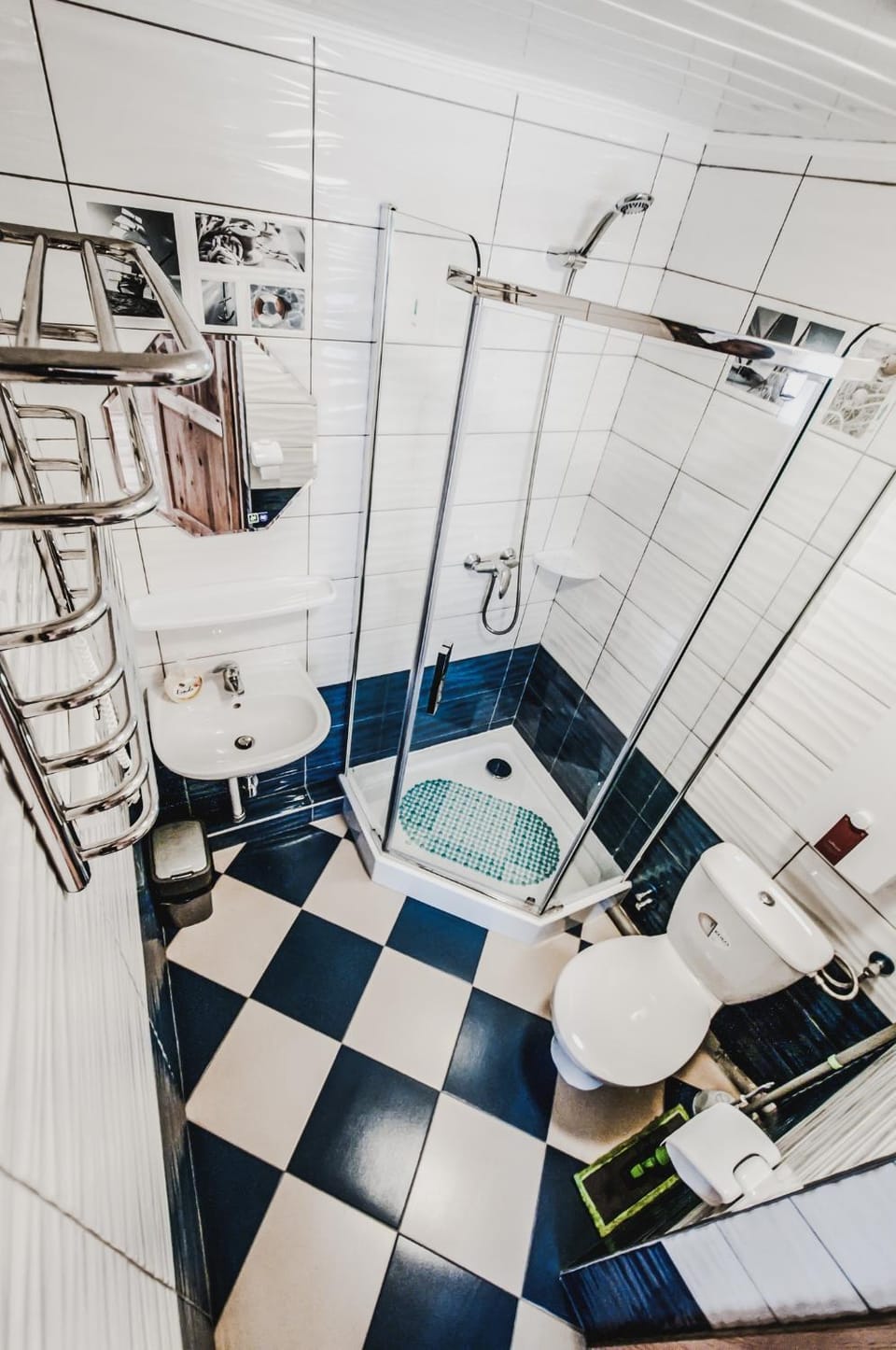 Shower, Toilet, Bathroom