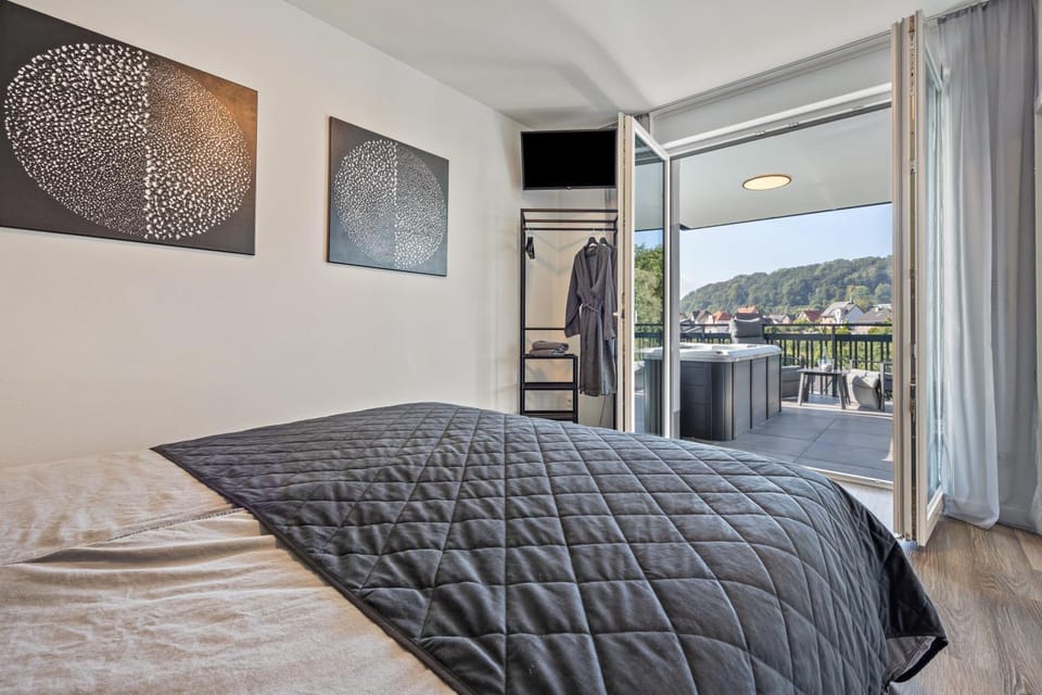 Living room, Bedroom
