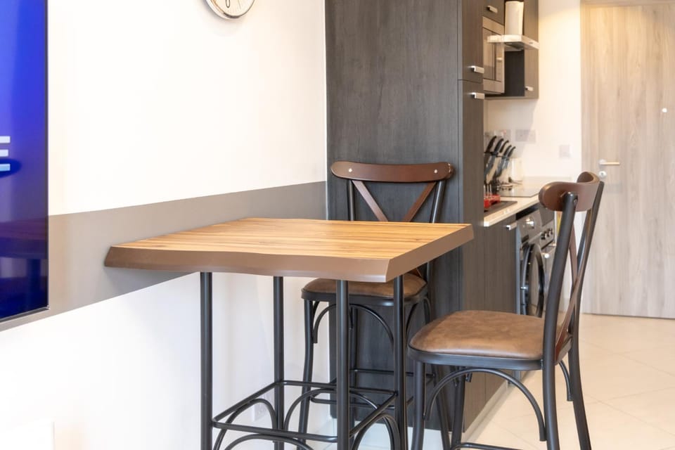 Modern Studio Apartment, Lennox Apartment in Accra