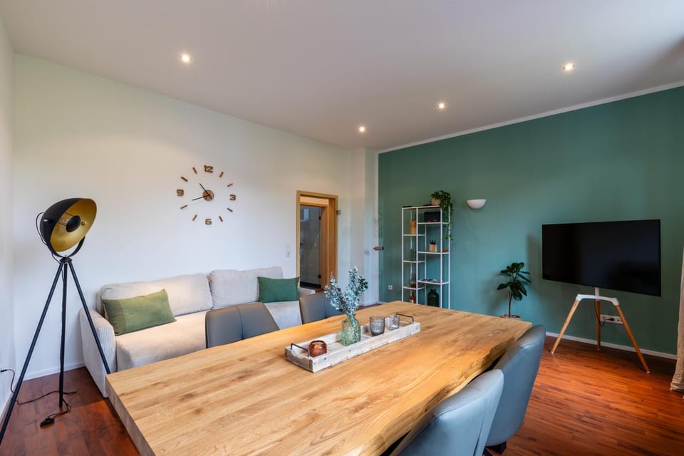 TV and multimedia, Living room, Seating area