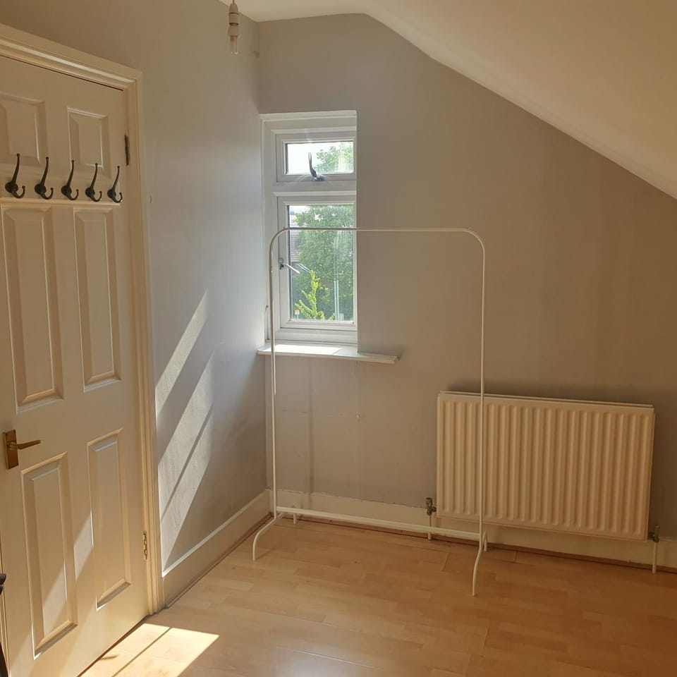Flat with excellent transport links to central London. Apartment in Beckenham