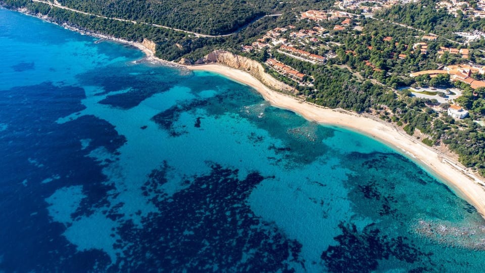 Neighbourhood, Natural landscape, Beach