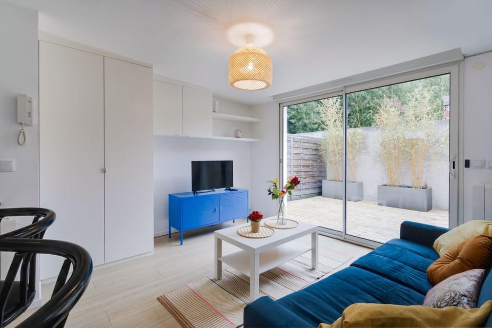 Patio, Communal lounge/ TV room, Communal lounge/ TV room, Living room, storage, storage, wardrobe