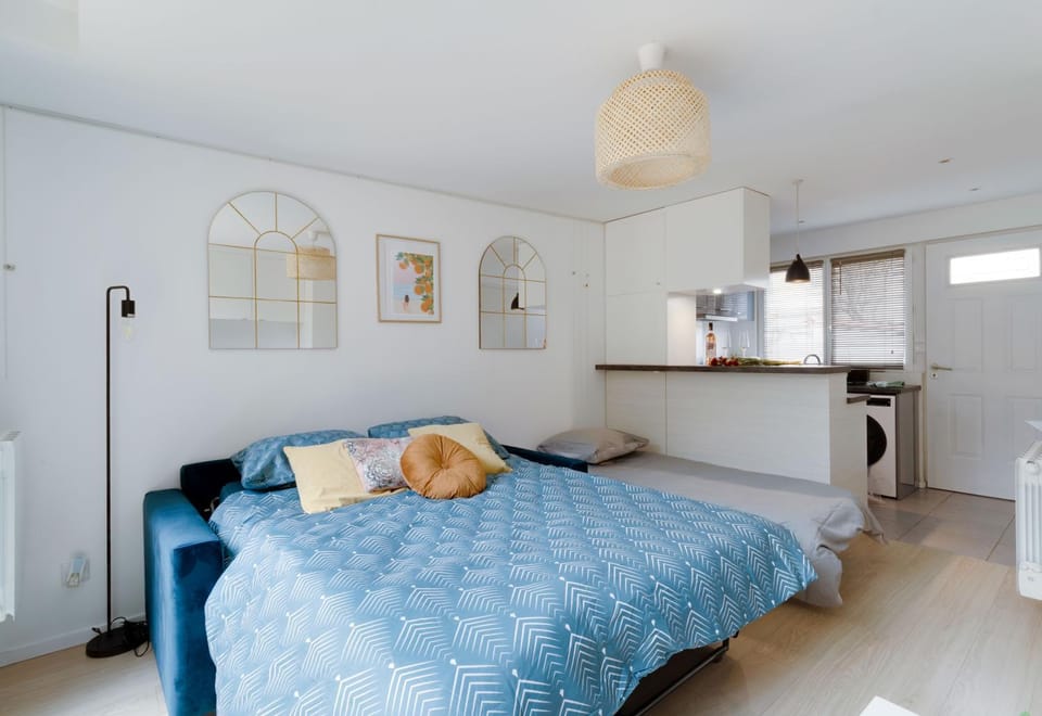 Bed, Living room, Bedroom, wardrobe