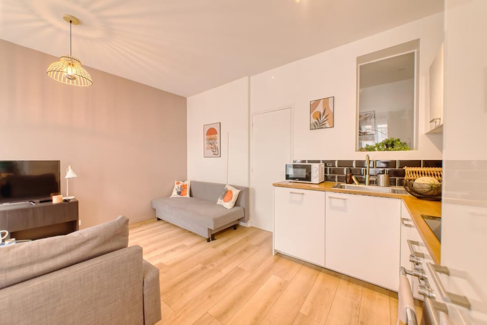 TV and multimedia, Kitchen or kitchenette, Living room