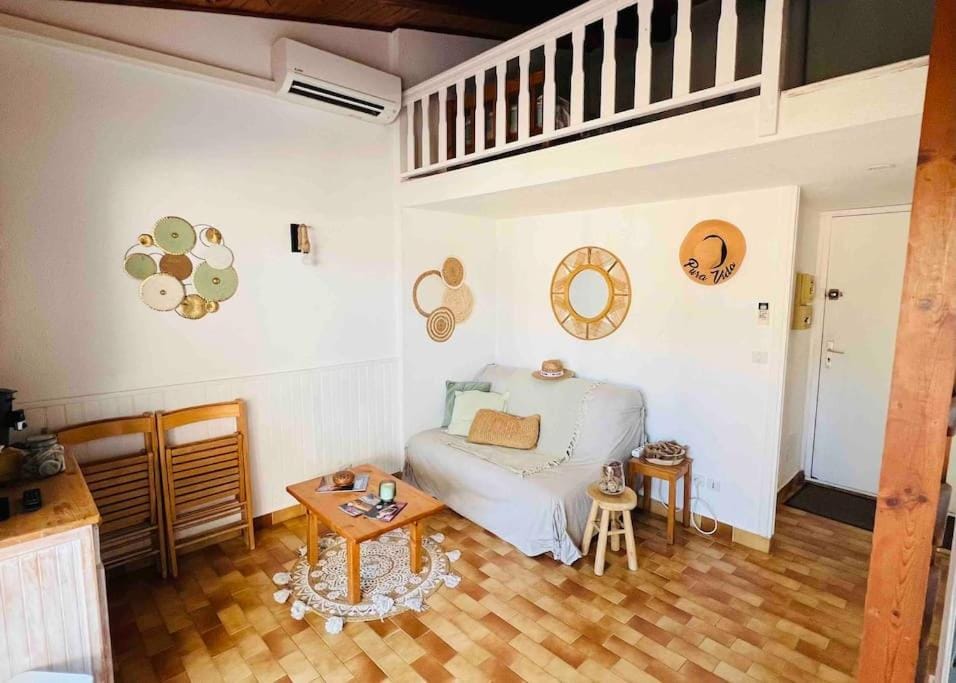 L Alta appartement à 200 m du village naturiste Apartment in Agde