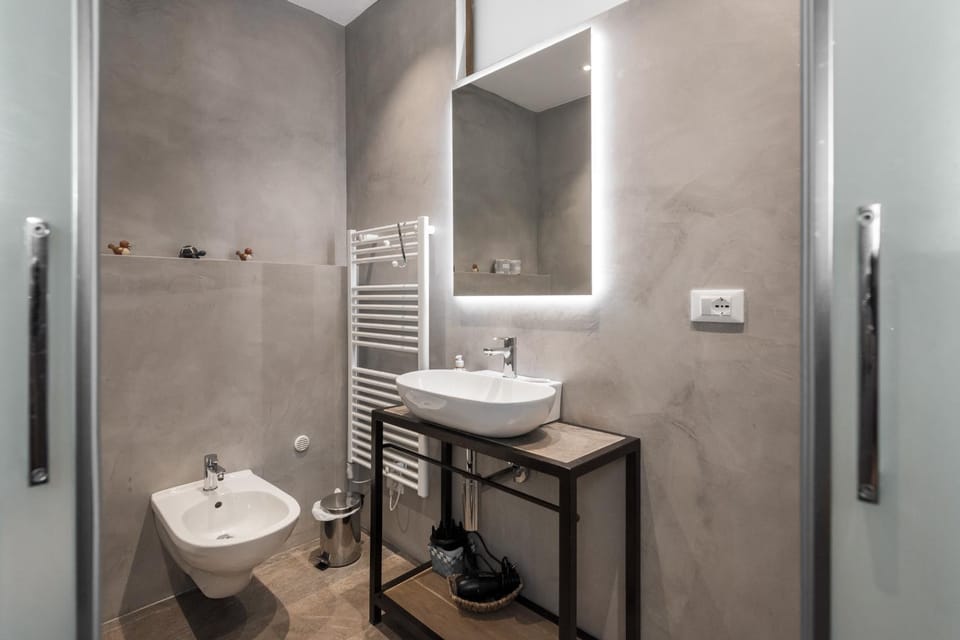 Bathroom, bidet