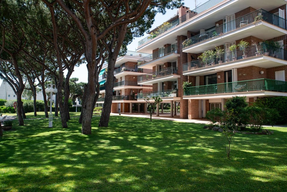 Property building, Garden