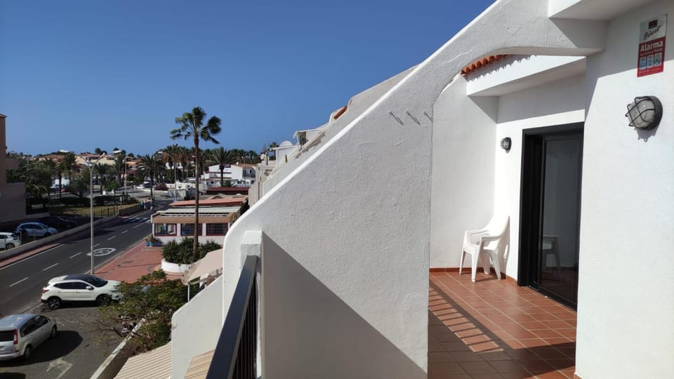 Property building, View (from property/room), Balcony/Terrace, Street view