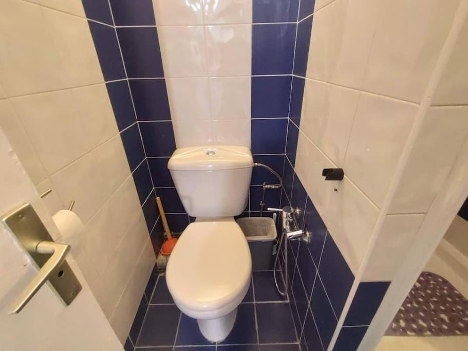 4 min walk to metro, 2 bedrooms &Salon, La Défense Apartment in Puteaux