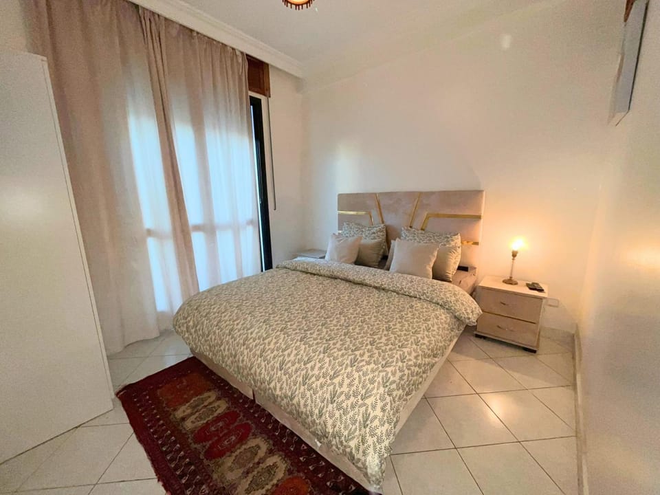Appart central avec terrasse Apartment in Tangier