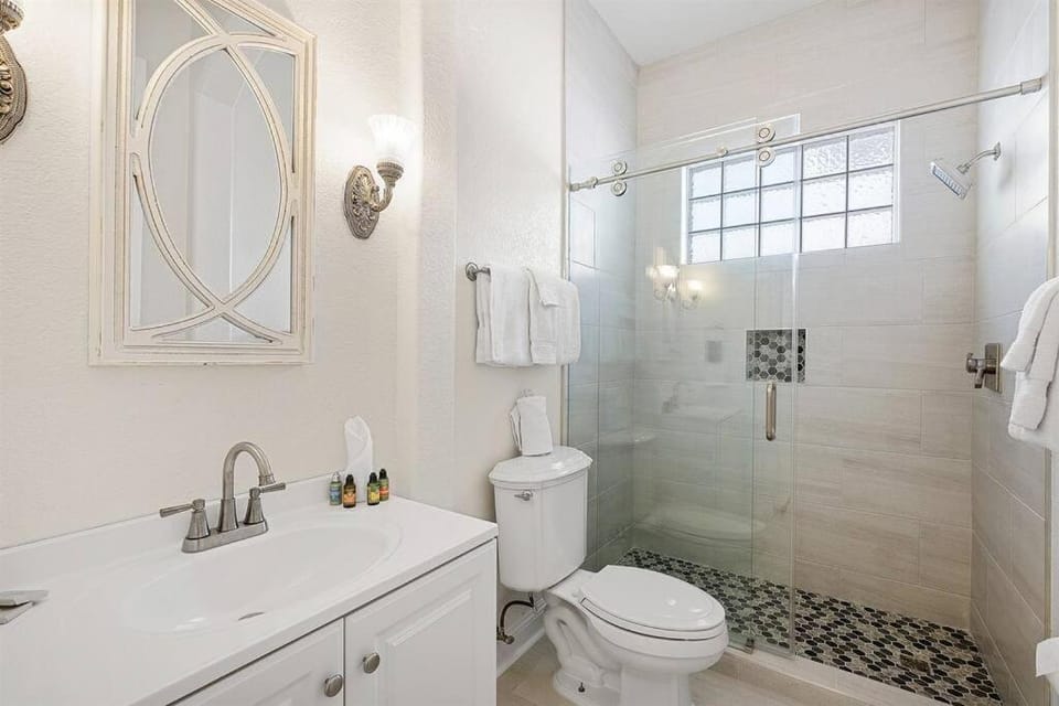Gulf Views 6 Br Elevator Community Pool House in Destin
