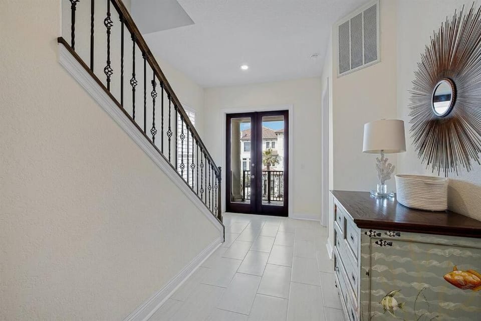 Gulf Views 6 Br Elevator Community Pool House in Destin