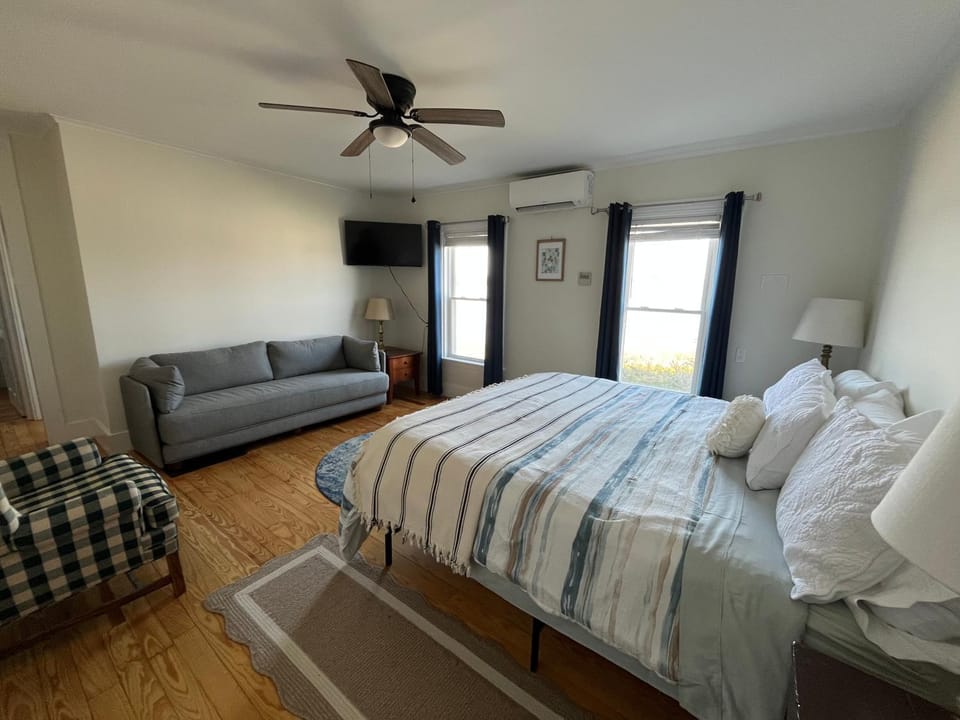 Spinneys Guesthouse & Beach Cottages Bed and Breakfast in Popham Beach