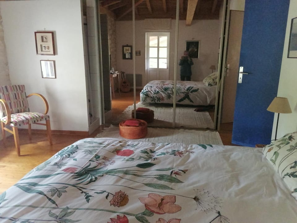 Chez Yvette & Shoji Bed and Breakfast in Occitanie