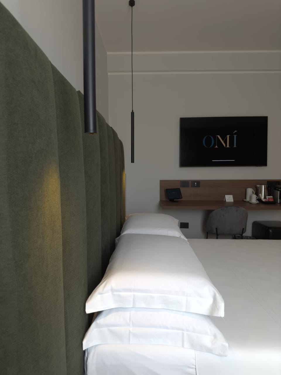 Bed, TV and multimedia