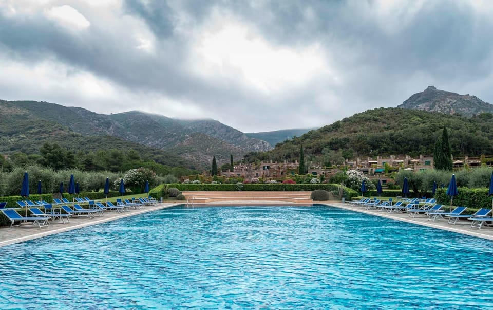 Spring, Natural landscape, Pool view, Swimming pool, Swimming pool