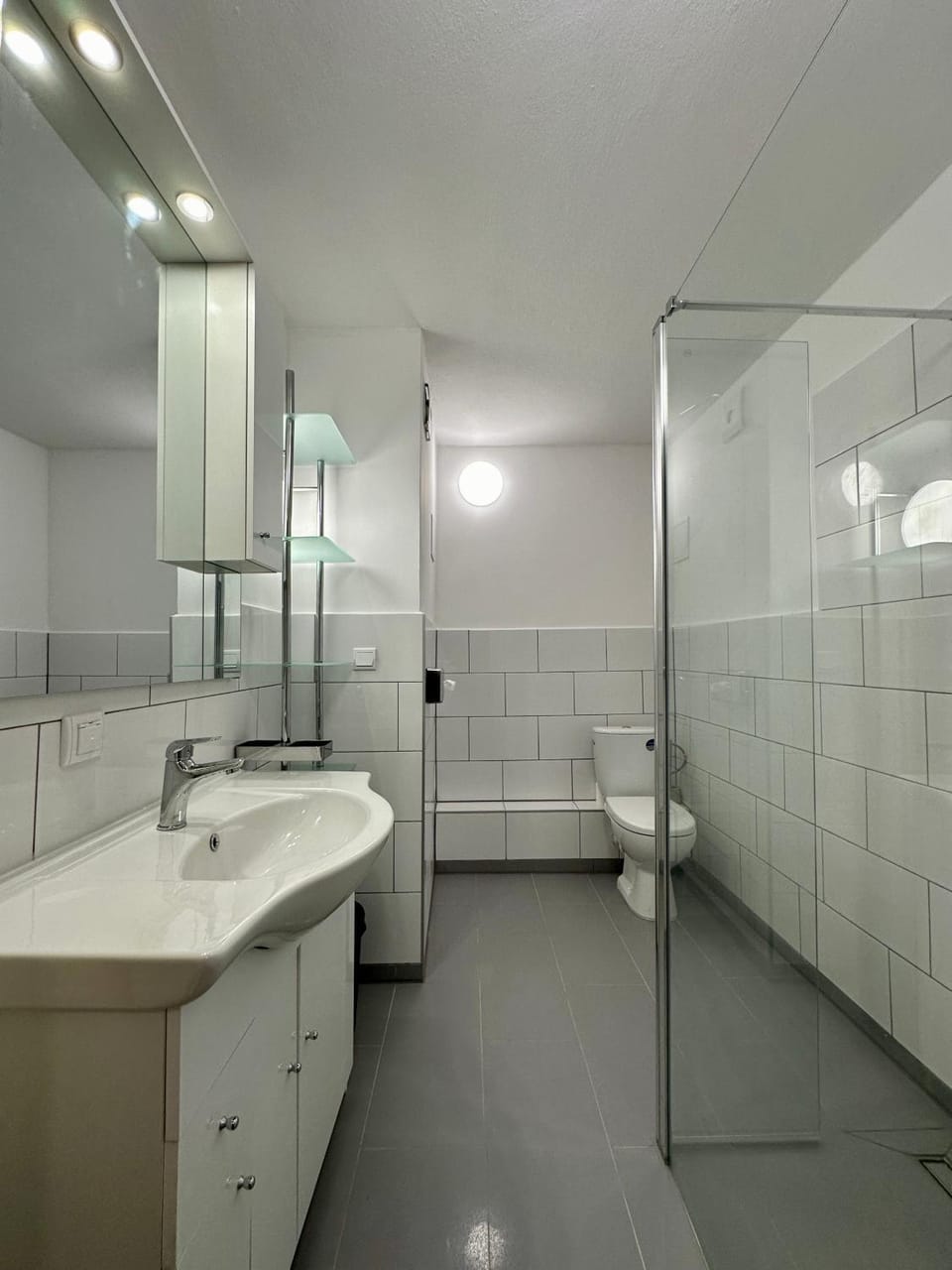 Shower, Toilet, Bathroom
