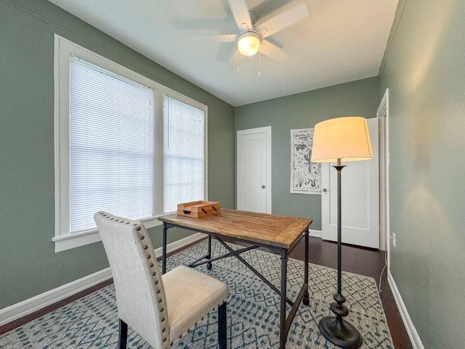 New Comfy Bungalow on Washington-Dedicated Office House in Waco