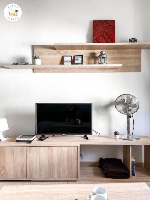 Communal lounge/ TV room, TV and multimedia