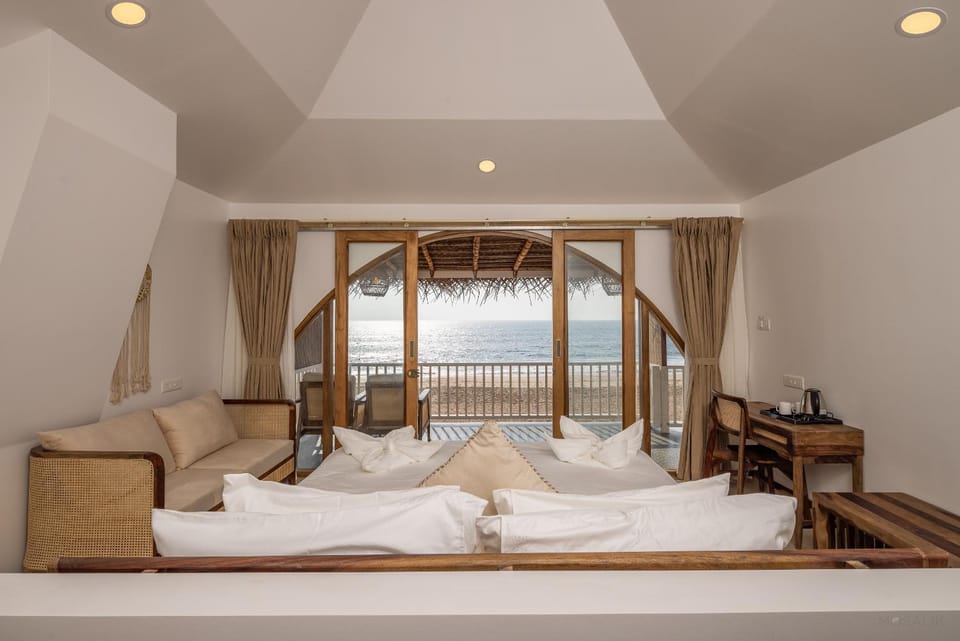 Seating area, Bedroom, Sea view